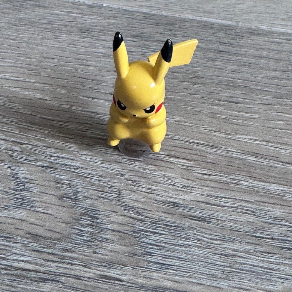 Pokemon Pikachu Mini Figure with Suction Cup Base Angry Battle Pose Yellow